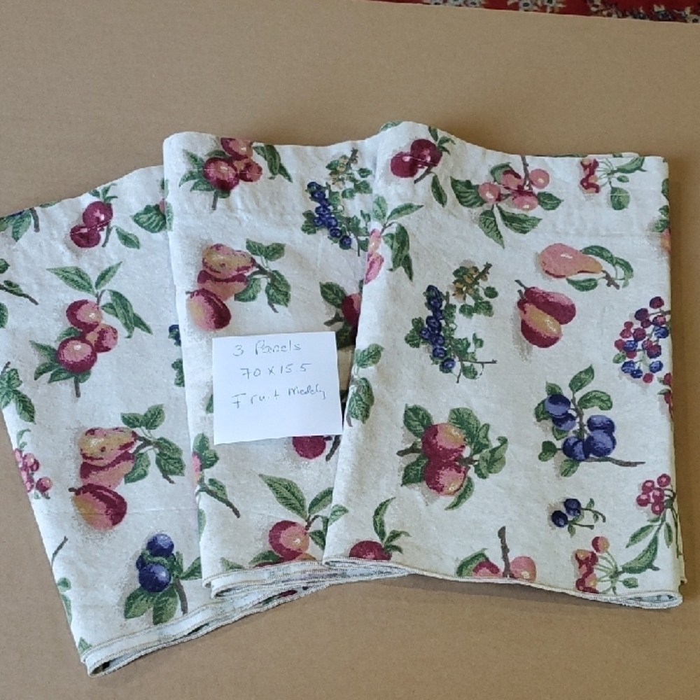 Longaberger Homestead-Fruit Medely Pattern Curtains 3 Panels Valance